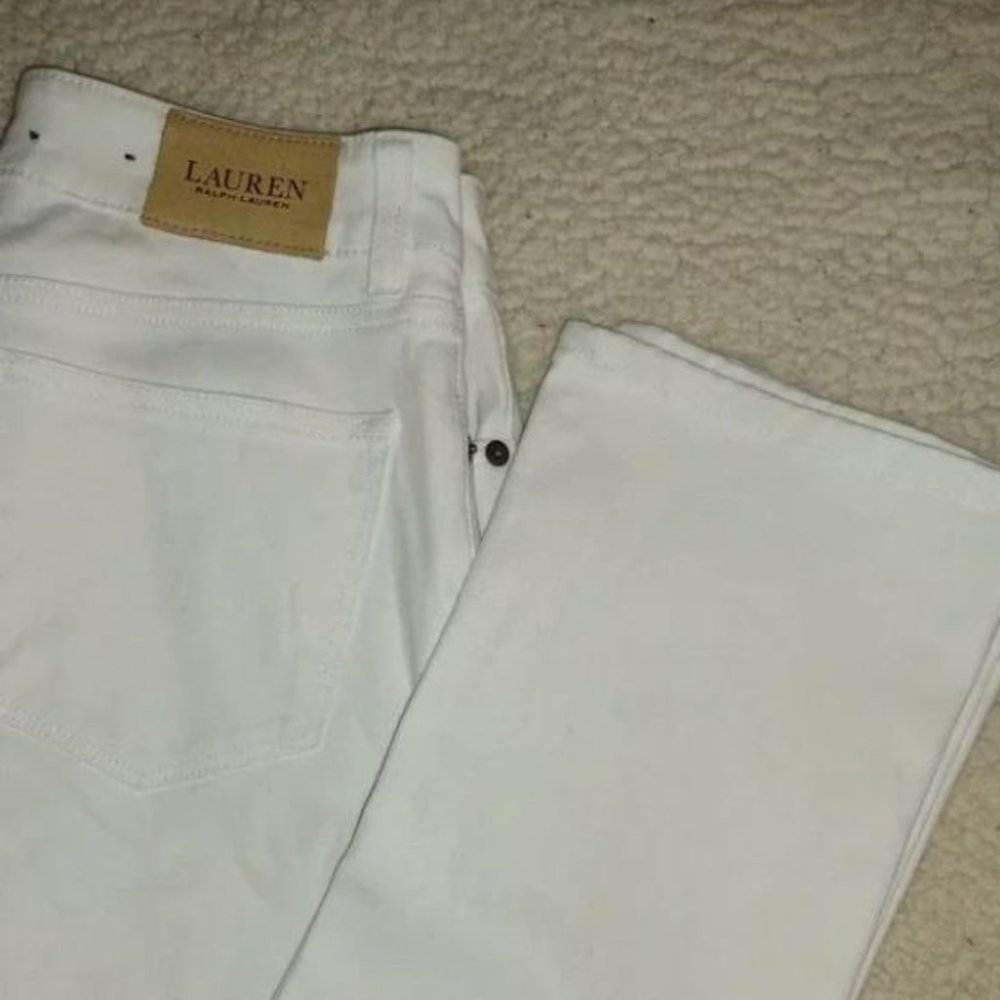 Lauren-Ralph Lauren Ladie's white denim Jeans in size 4 , 29" Waist - Picture 7 of 8